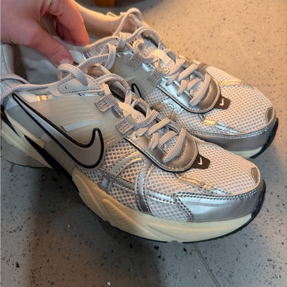 Nike White and Tan Athletic Shoes - Picture 5 of 7